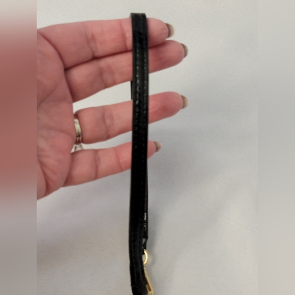 Kate Spade Cow Leather Tan and Black Wristlet - Picture 10 of 13